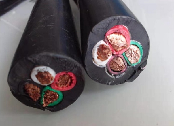 控制電纜安裝布線的注意事項(xiàng)有哪些?.jpg 控制電纜安裝布線的注意事項(xiàng)有哪些?.jpg