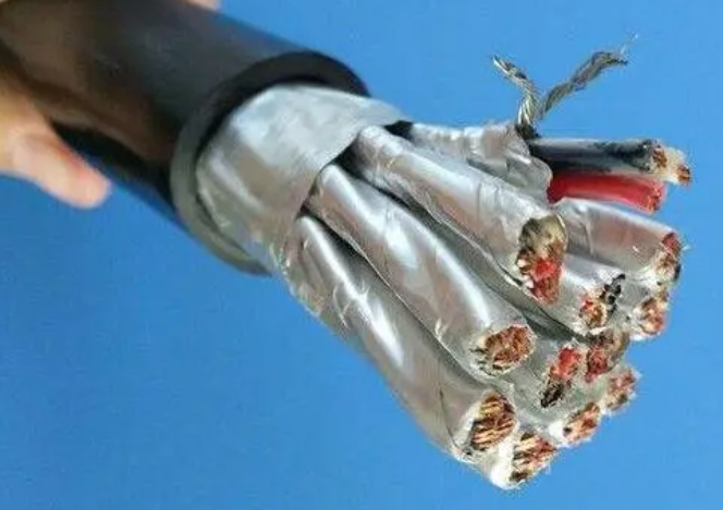 電線電纜產(chǎn)品制造的工藝特性是什么.jpg 電線電纜產(chǎn)品制造的工藝特性是什么.jpg